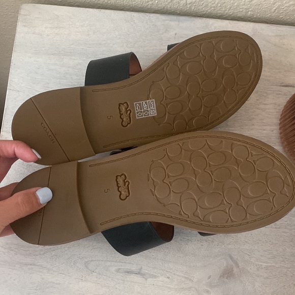 COACH sandals - Picture 3 of 4